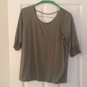 Green Quarter length shirt